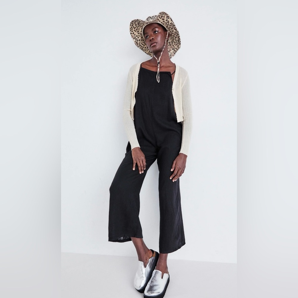 NWT BDG Urban Outfitters May Linen Dungarees (Juniors)
